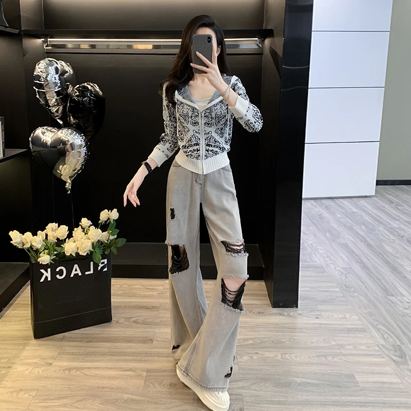 2025春秋新款高级感设计感图案刺绣连帽针织开衫女高街破洞牛仔裤