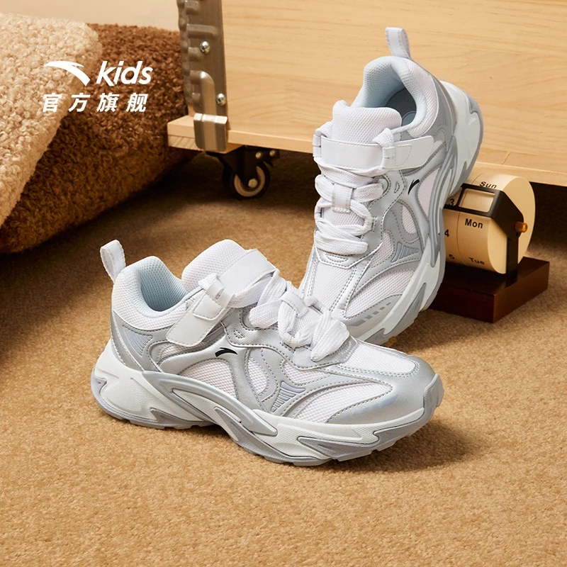 安踏儿童女大童2025新款雅丹风舒适防滑耐磨青少年运动复古休闲鞋