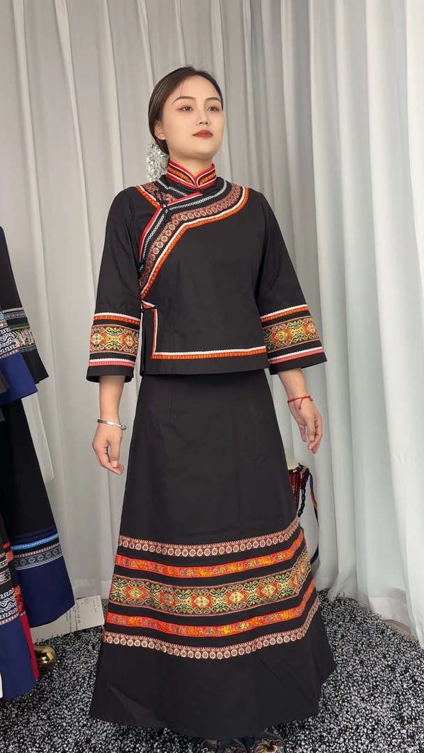 【旅依】布依族壮族服饰传统刺绣小花条纹民族风刺绣生活休闲女秋季