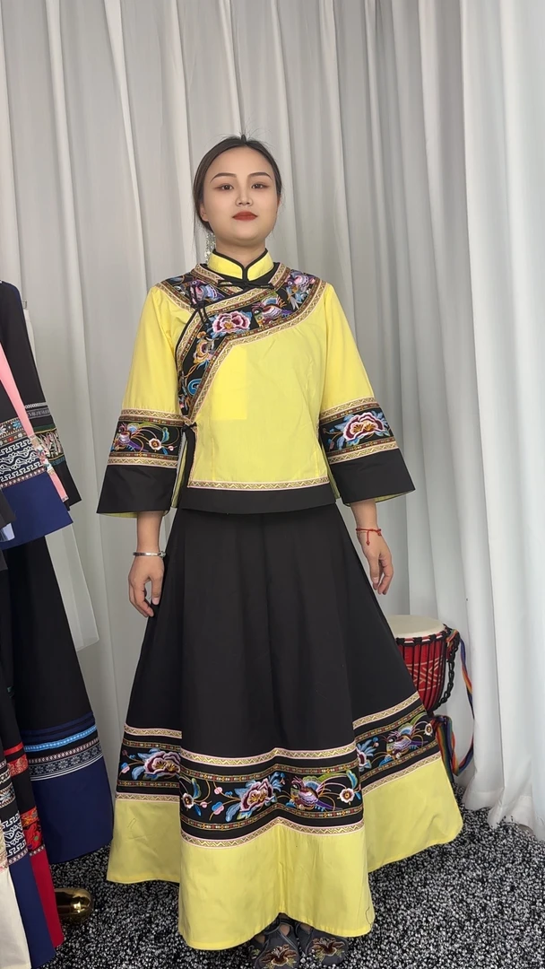 【旅依】布依族壮族服饰传统刺绣小花条纹民族风刺绣生活休闲女秋季