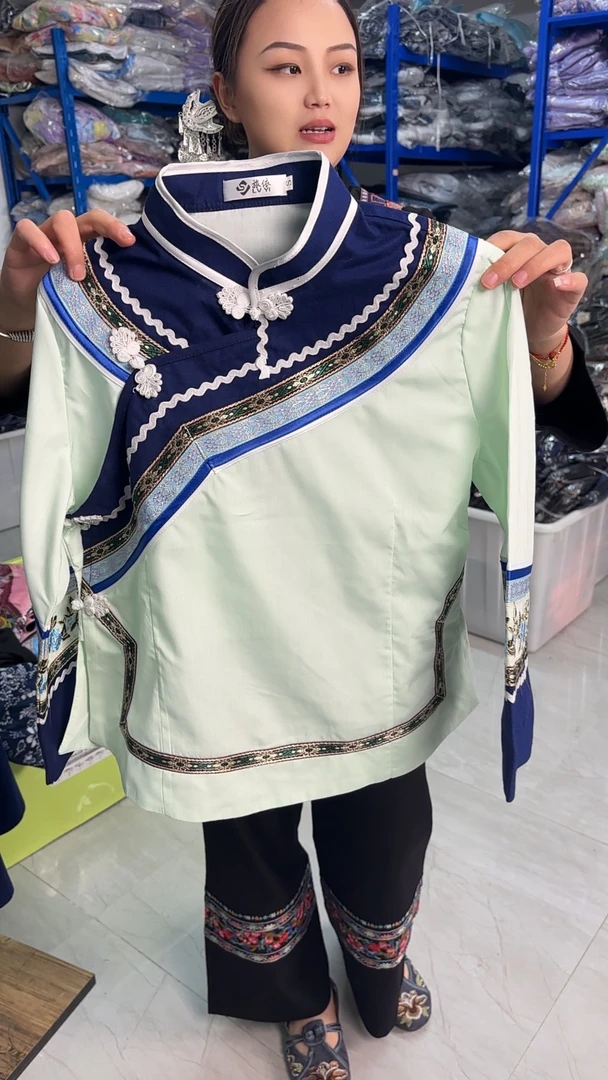 【旅依】布依族壮族服饰传统刺绣小花条纹民族风刺绣生活休闲女秋季