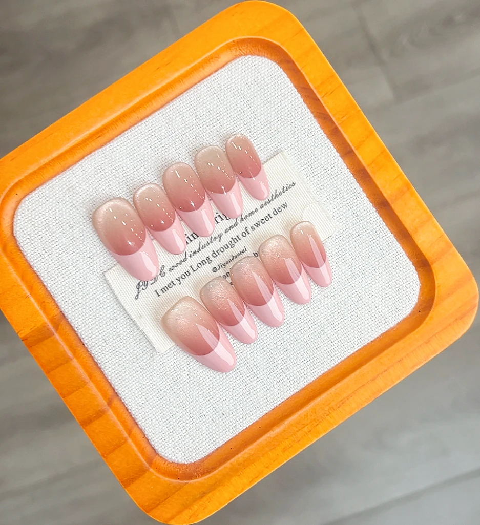 【粉红少女】珍珍手工穿戴甲高级粉色法式渐变猫眼可拆卸美甲贴片