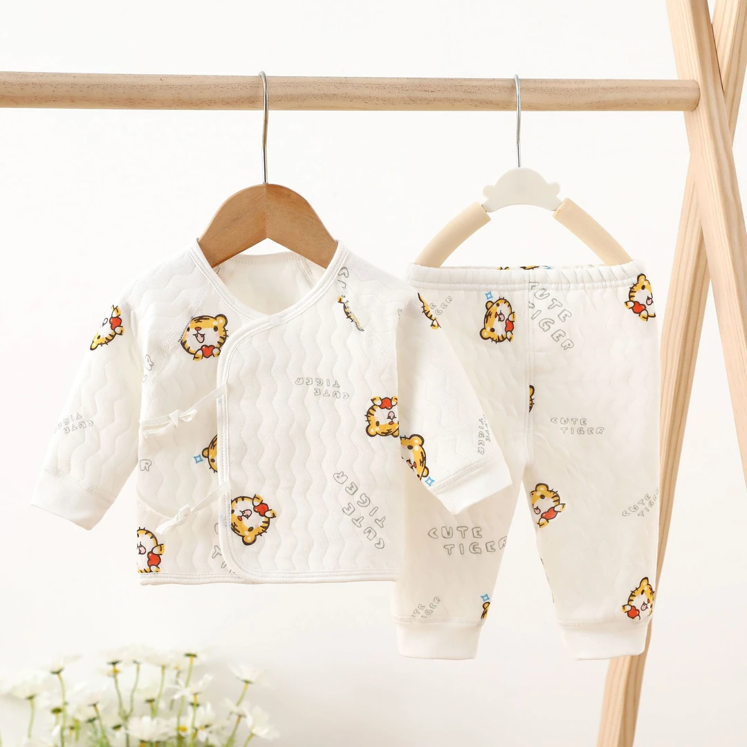 新生儿三层保暖内衣无骨春秋冬季宝宝和尚服纯棉婴儿衣服两件套装