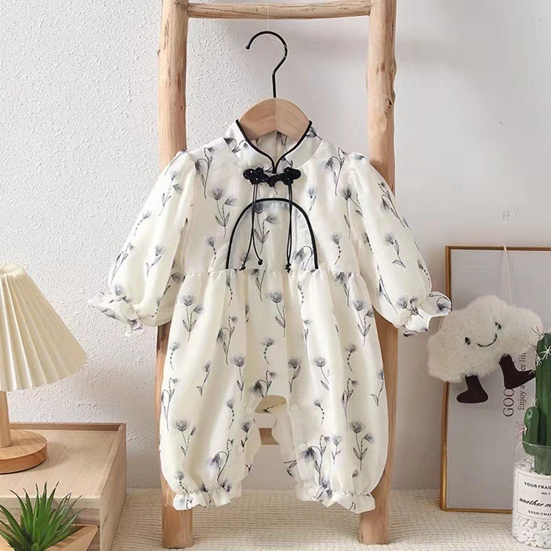 9婴儿秋款衣服女宝宝洋气时尚双层连体衣外出时尚洋气长袖爬服