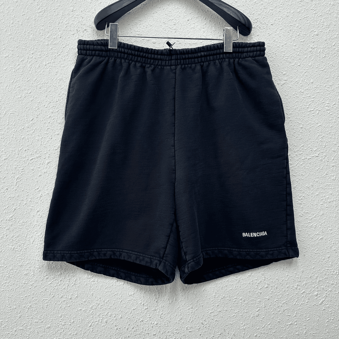 巴黎世家 Balenciaga 刺绣水洗破坏短裤 尺码/M 成色/99 DY10124