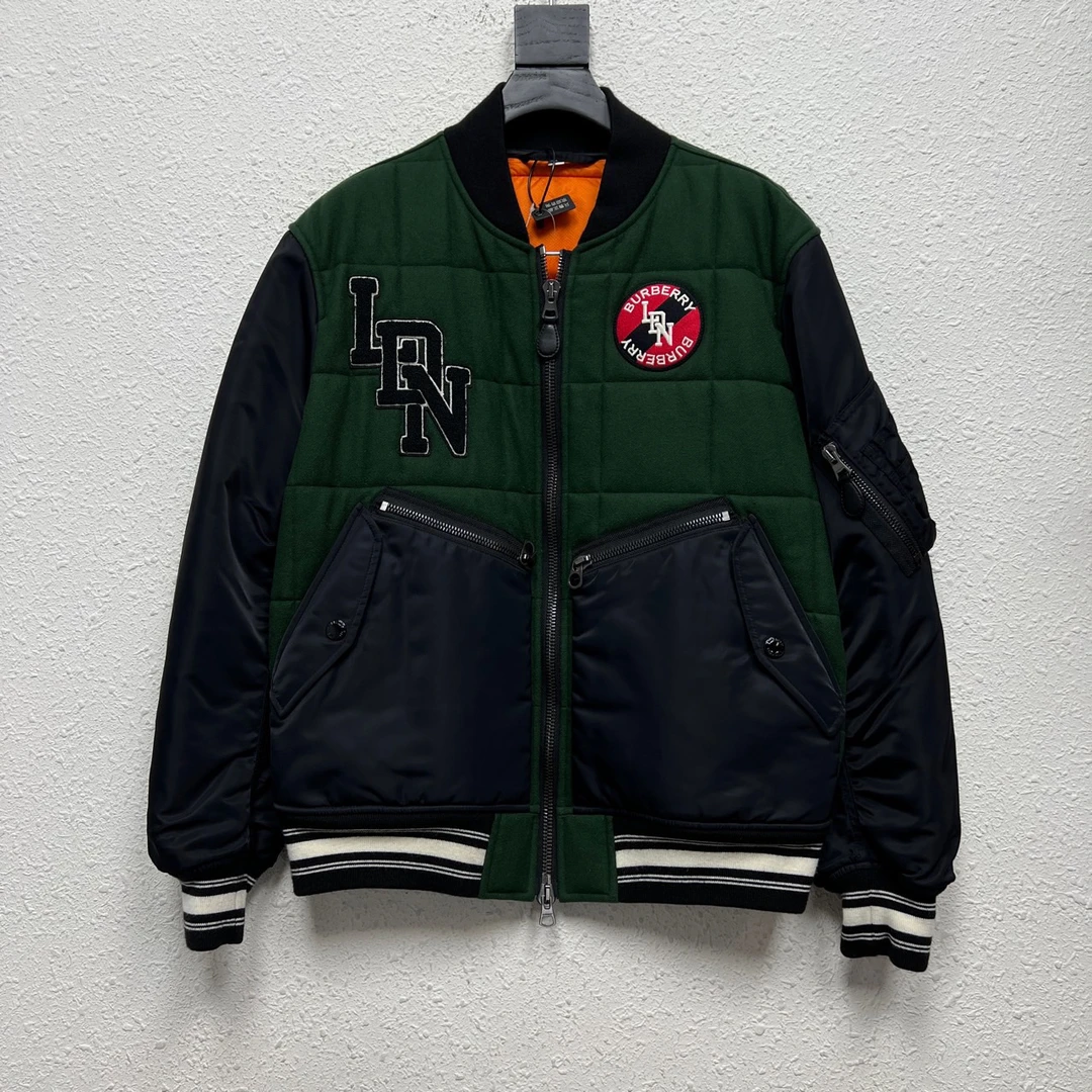 博柏利 Burberry 拼色夹棉徽章棒球服 尺码/M 成色/98 DY8716