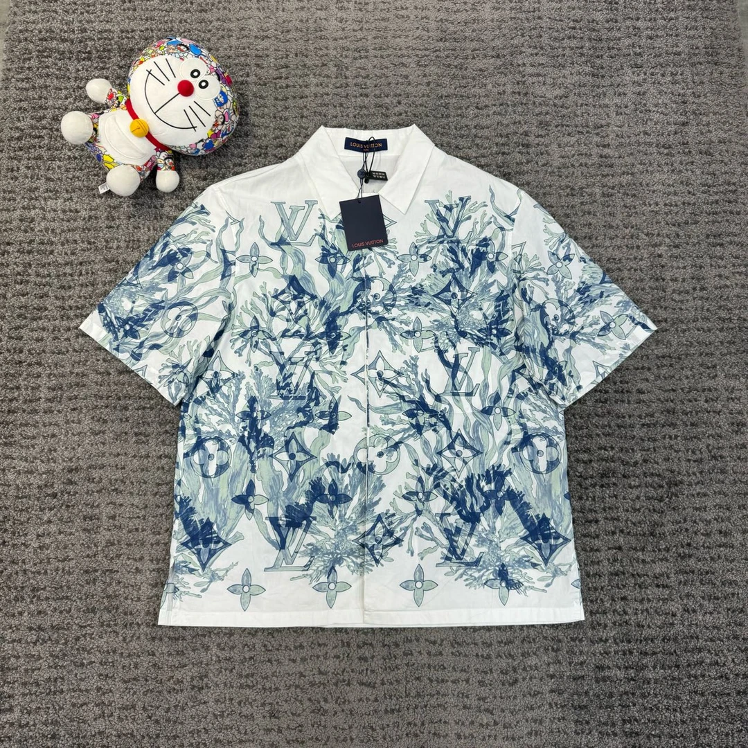 LV 新款白色海草老花短袖衬衫 尺码/XL 成色/全新DY9375