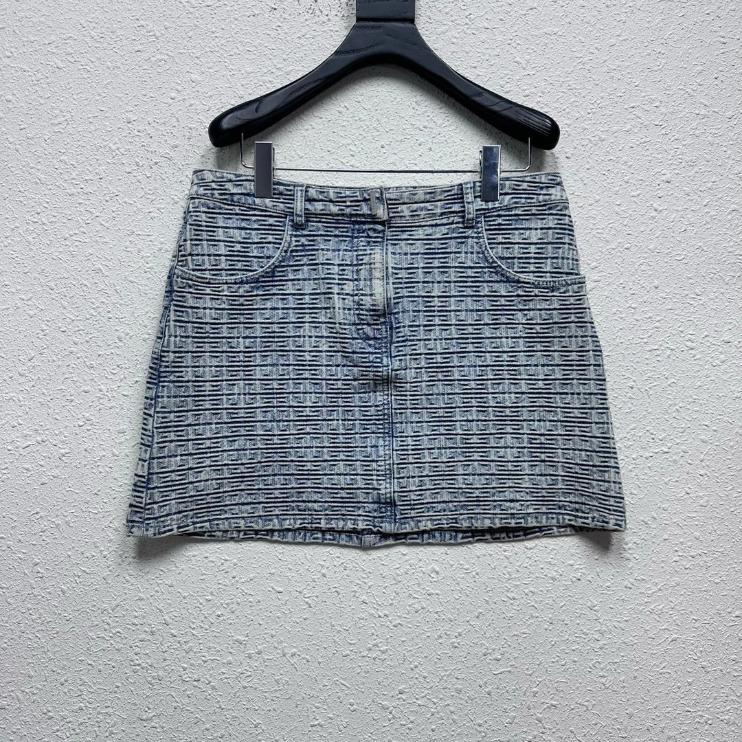 纪梵希 Givenchy 4G老花牛仔短裙 尺码/42 成色/99 YH10912