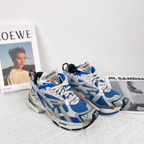 99新 巴黎世家 RUNNER 白蓝 37 原盒防尘袋齐全 公价8900 YH7315