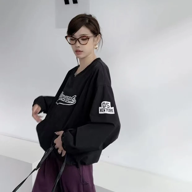 新疆包邮-24226#赔钱清货no退 新品休闲V领梭织卫衣