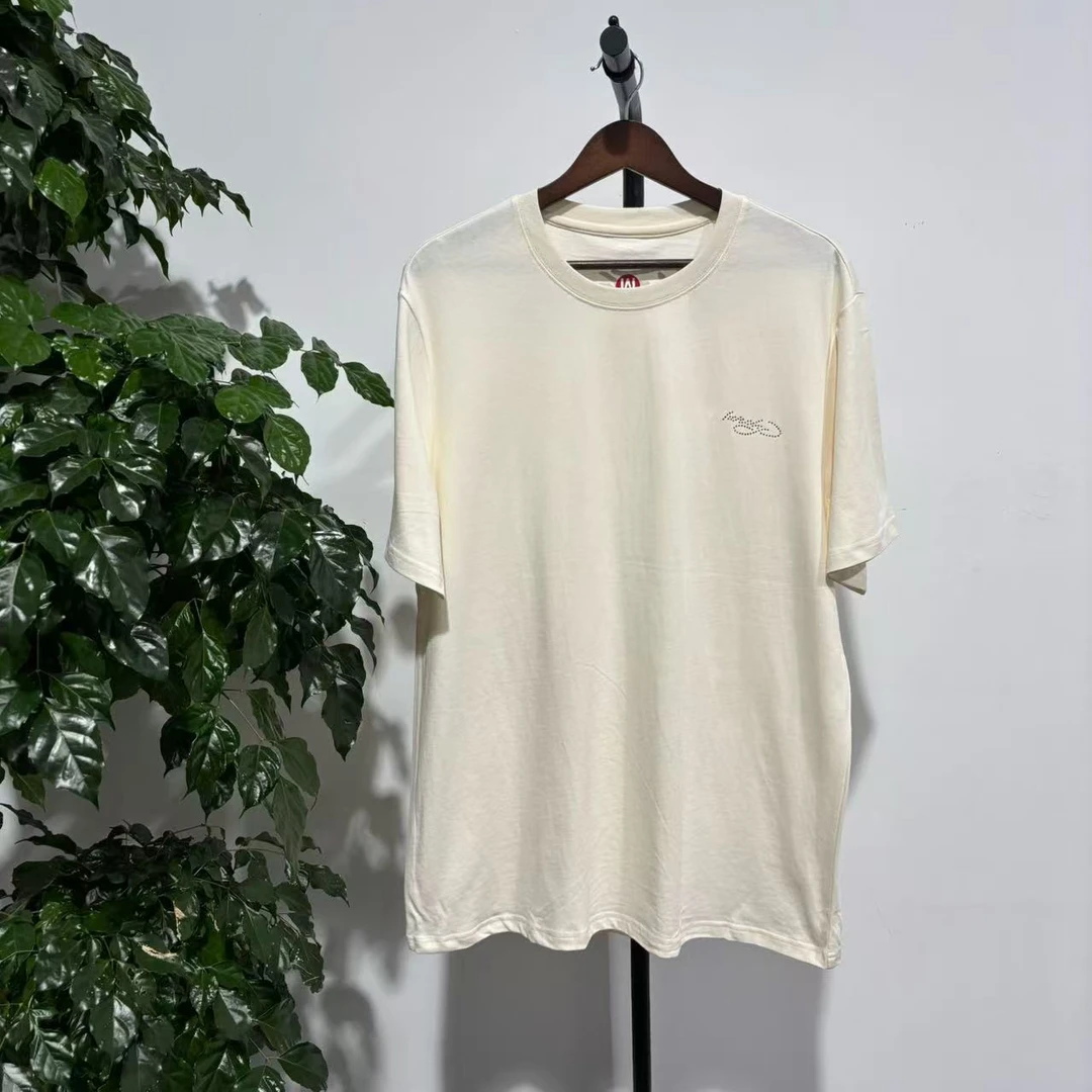 P-8 EH 潮牌男款米白色简约胸口烫钻短袖T 31204