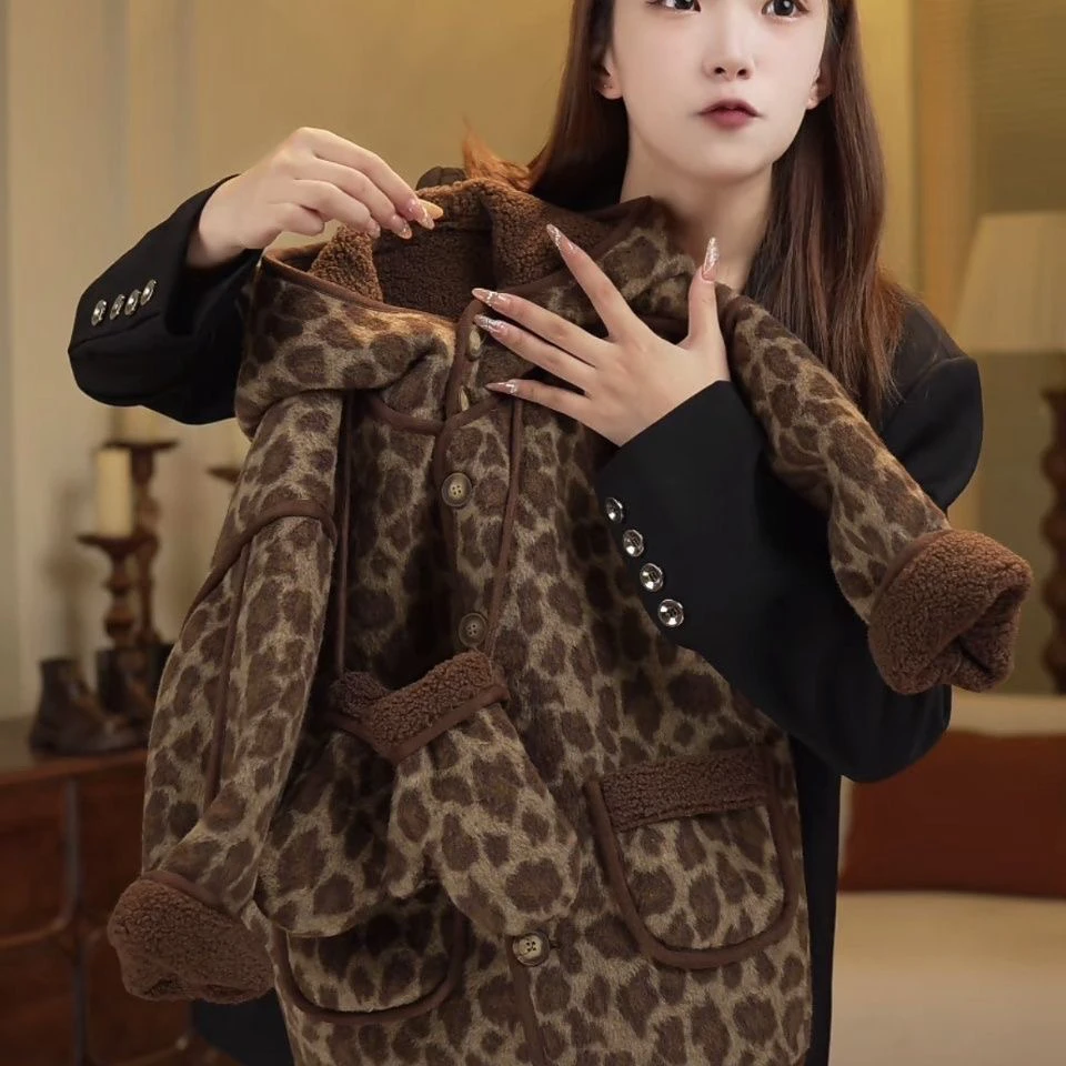 女童皮毛一体外套休闲冬季新款韩版加厚豹纹儿童加绒上衣秋冬冬款