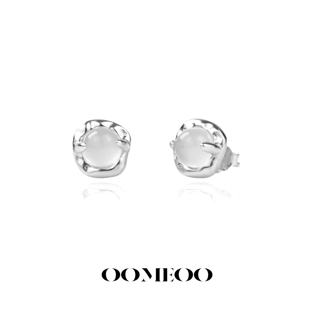 925银耳饰 OOMEOO 皎月 耳钉女新款潮简约小巧耳饰情侣素款气质男
