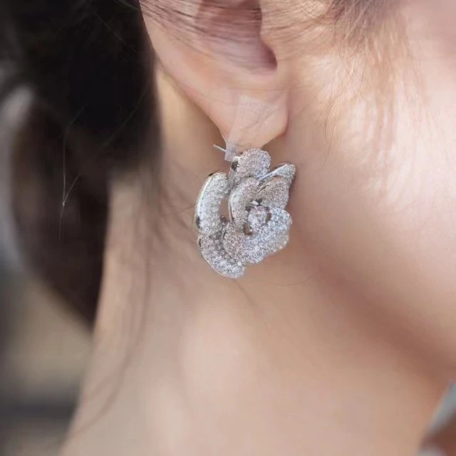 铜合金耳饰 （浪漫茶花）A31110高级感轻奢时尚新款经典耳饰高定女