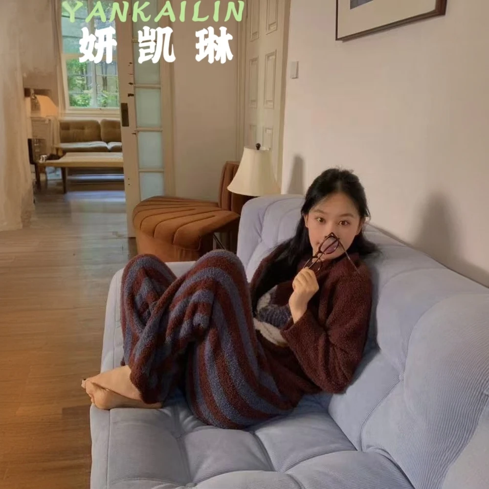 妍凯琳半边绒萌趣漫画圣诞潮玩小男孩软绵绵舒适圆领可外穿家居服