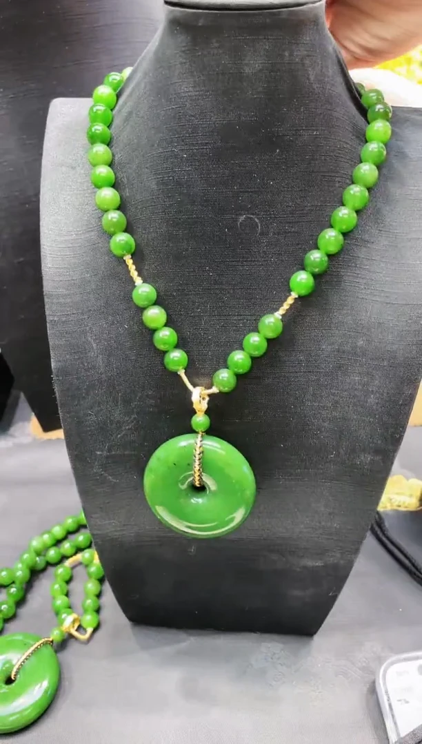 【闪购商品】和田玉套链未镶嵌  微带红皮