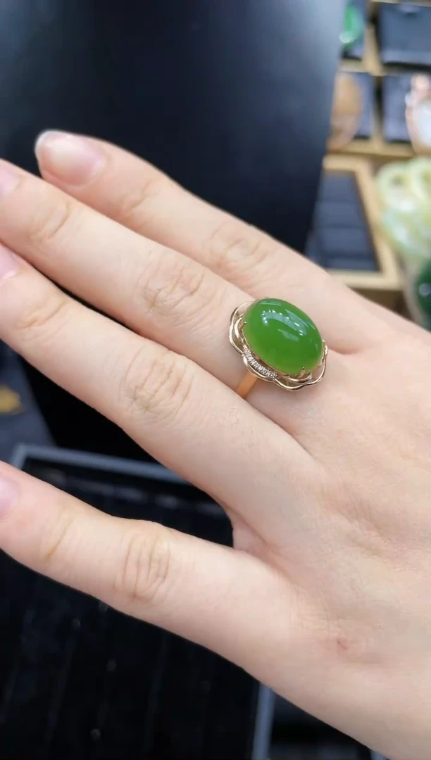 【闪购商品】和田玉戒指18K金镶嵌