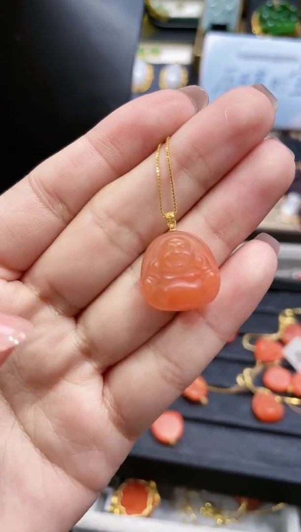 【闪购商品】南红玛瑙吊坠18K金镶嵌多样性发一