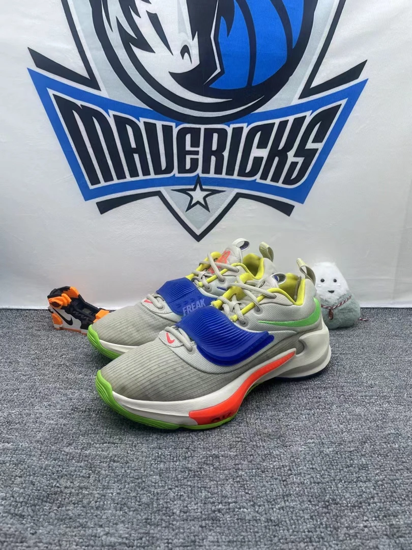 试穿 42码/Nike Freak 3 字母哥3 篮球鞋运动鞋/公价589