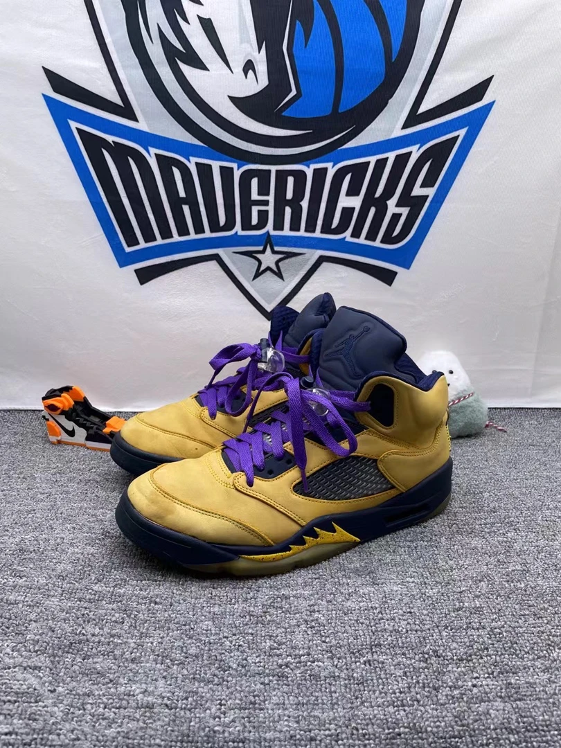 捡漏 43码/Air Jordan 5 密歇根 aj5 复古篮球鞋休闲鞋/公价1529