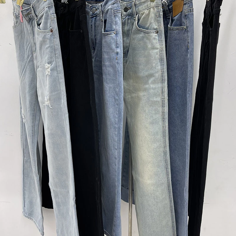 随机送牛仔裤一条（当天每个人一次机会）