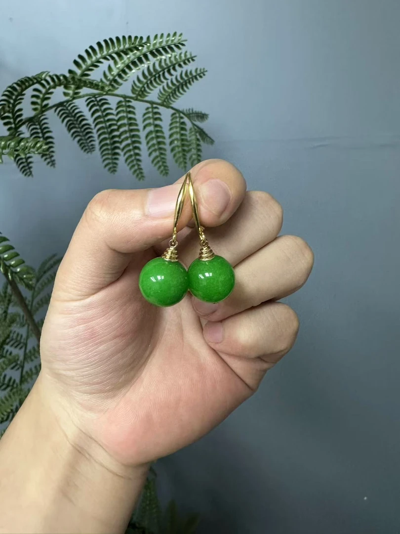 翡翠辣绿14k圆珠耳钩14mm