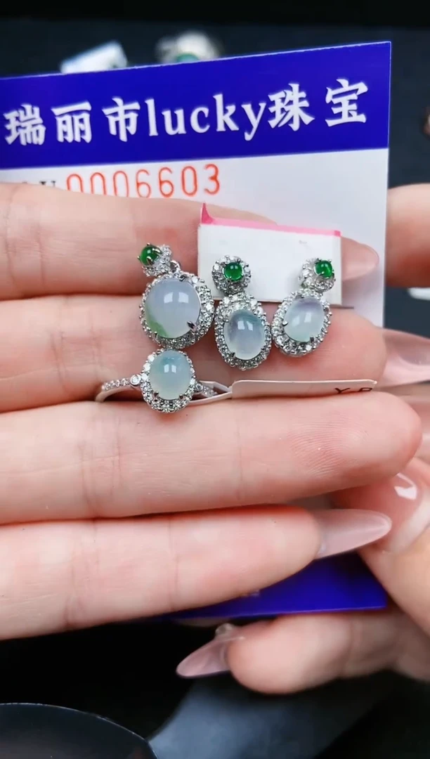 【闪购商品】翡翠颈饰银S925镶嵌6603