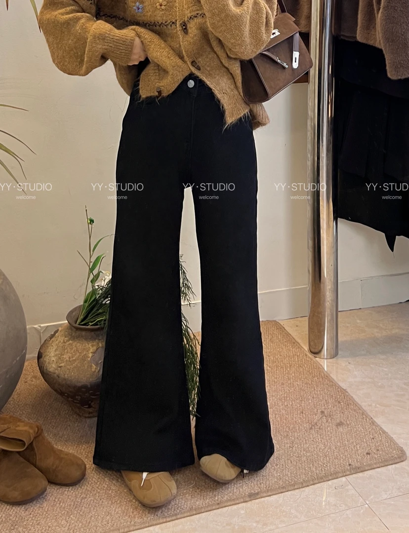 伊伊家·（版型超好2.0）不贴腿黑色牛仔磨毛微喇裤