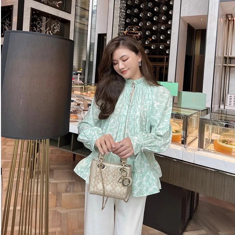 新款波浪边设计领口系带百搭遮肉显瘦衬衫上衣绿色碎花衬衫