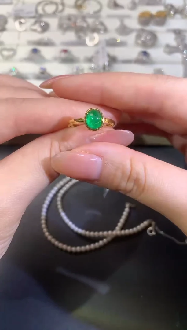 【闪购商品】祖母绿戒指18K金镶嵌E47|2500