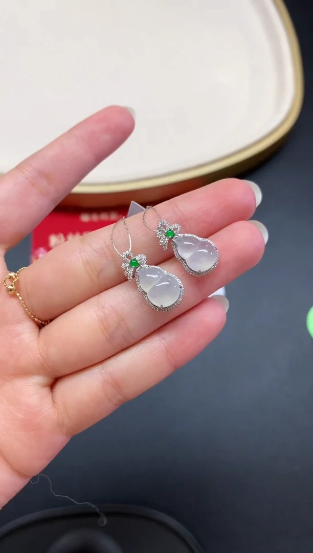 【闪购商品】翡翠吊坠（多样性发货）18K金镶嵌Q295|1980