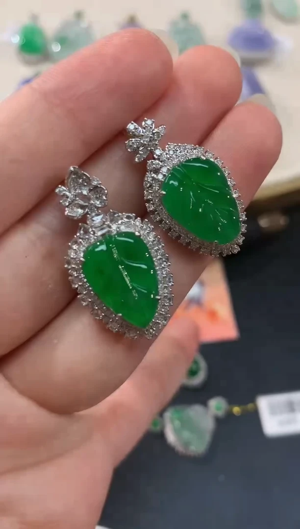 【闪购商品】翡翠吊坠(不含链)18K金镶嵌A163|多样性发一件15000
