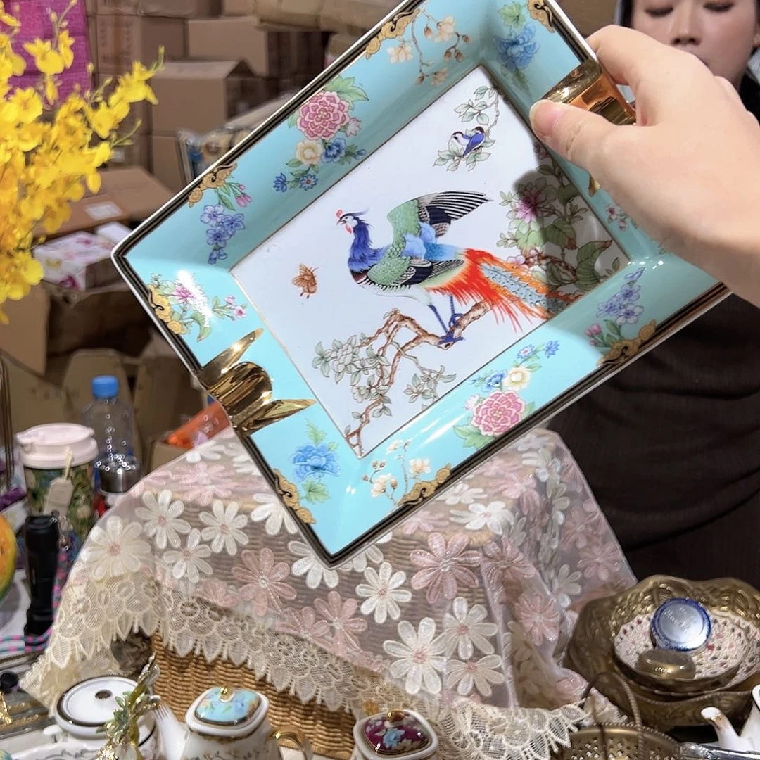 【闪购商品】烟灰缸花