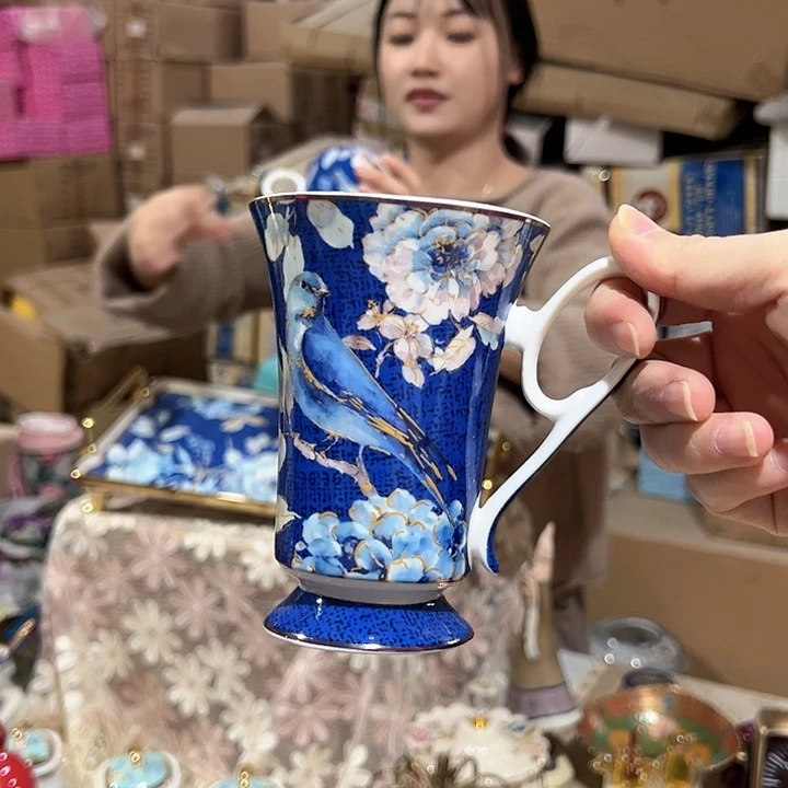 【闪购商品】杯子 花