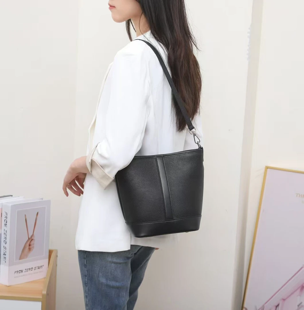 新款时尚休闲百搭潮头层牛皮单肩斜跨包TB-01