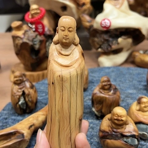 木太行崖柏手把摆件