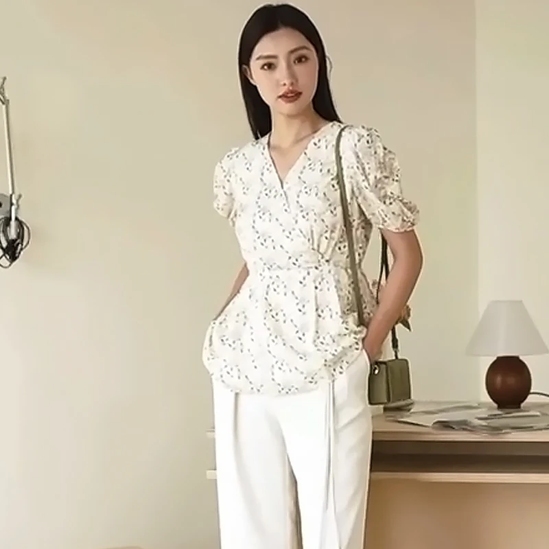 35088【她系列】V领碎花收腰透气衬衫1273232