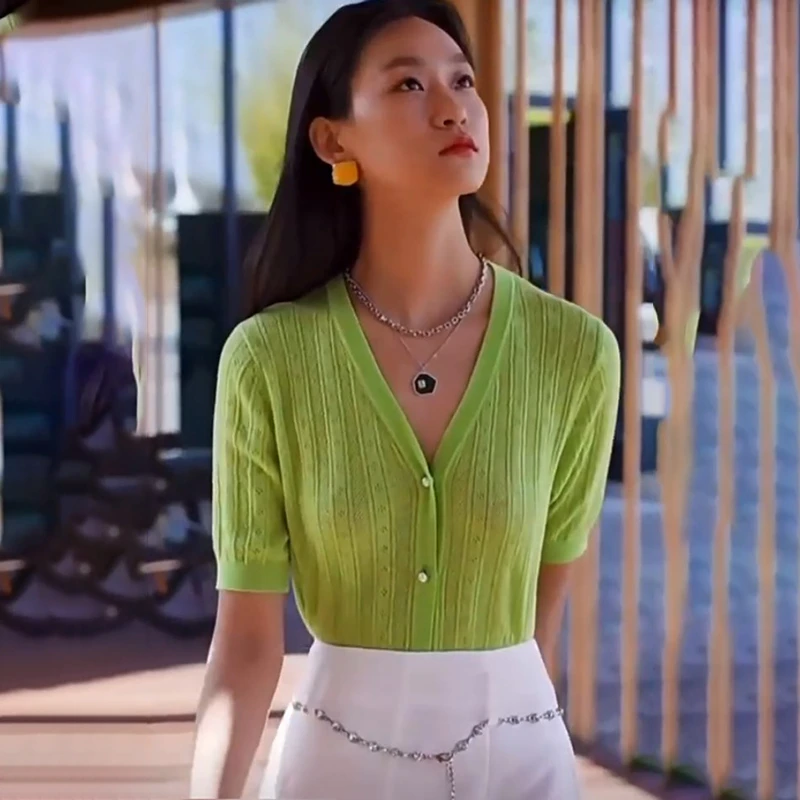 35412【朗系列】V领时尚亲肤针织开衫8Q223M481