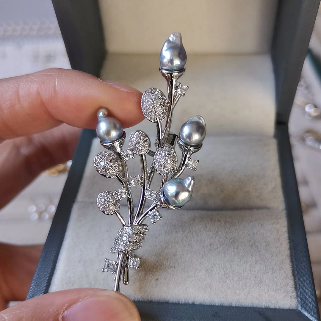 【闪购商品】海水珍珠胸饰合金潘*