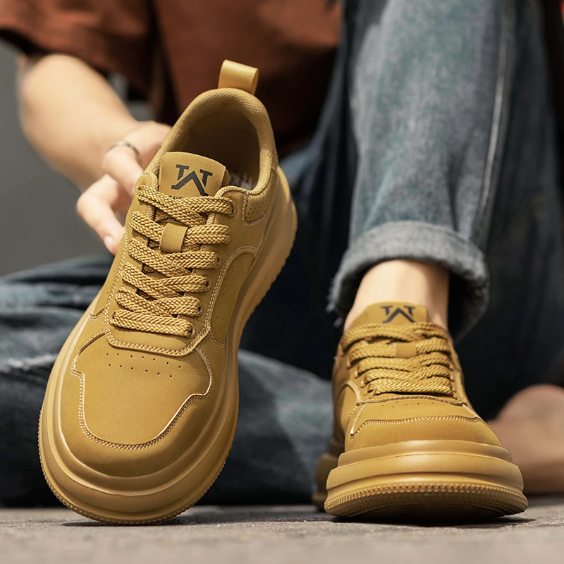 2024新款秋季运动鞋高级感板鞋百搭男士潮鞋轻便软底透气莆田鞋