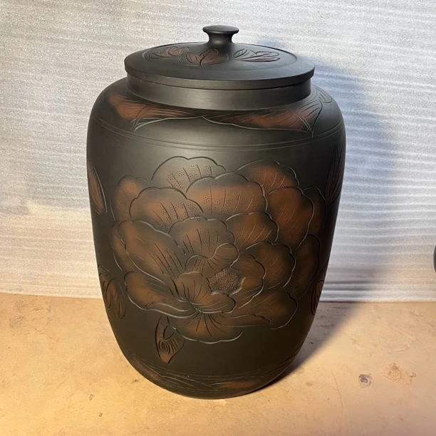 云南建水紫陶 牡丹花茶缸 高53cm宽37cm（手工制作有点差异）