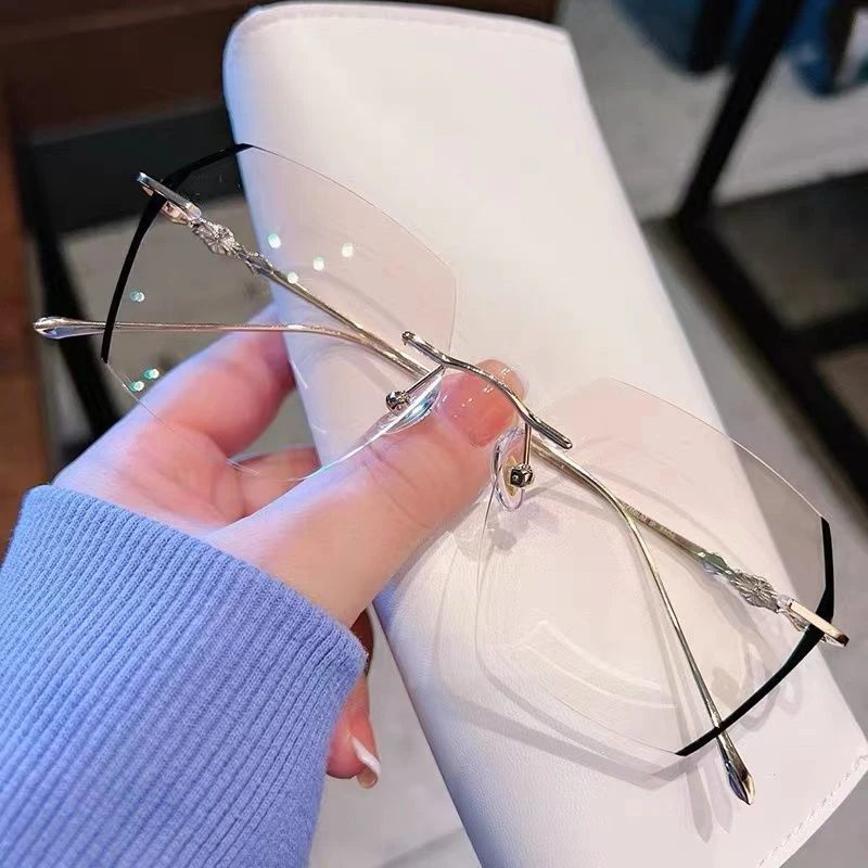 配超轻无螺丝无框近视眼镜男女无边框镶边复古变色蓝光有度数平光