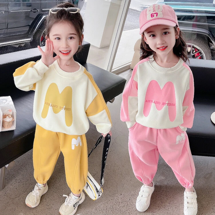 女宝宝新款春秋季套装2024女童韩版洋气网红长袖秋装小女孩两件套