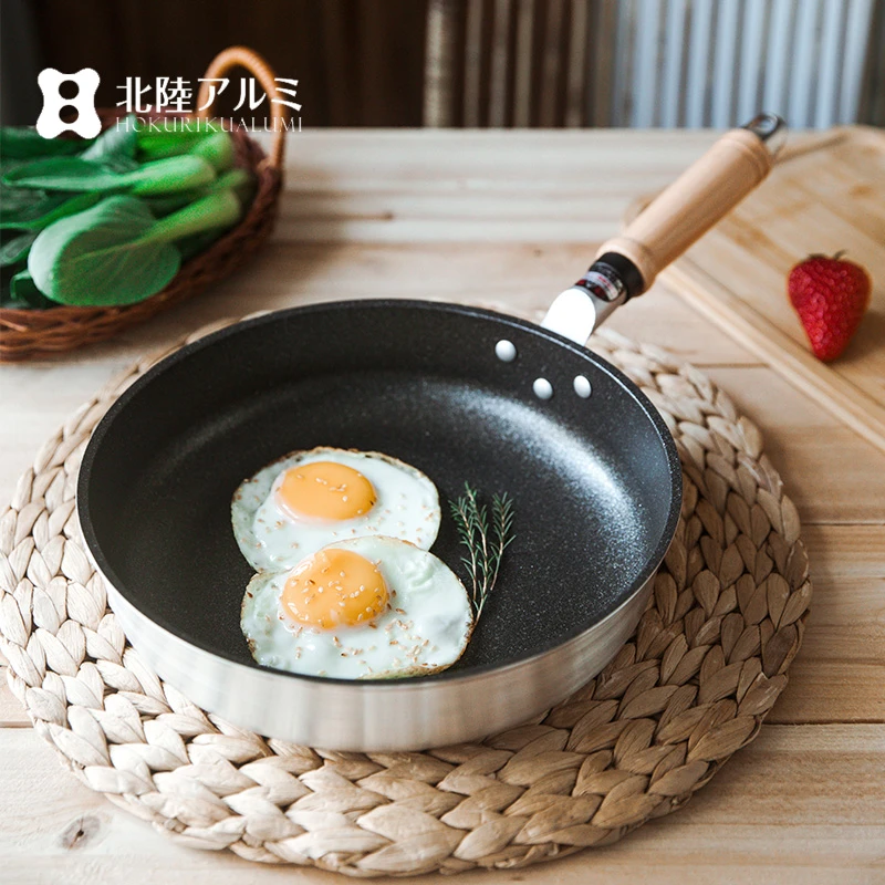 超轻便仅620g日本进口不粘锅家用北陆铝特氟龙涂层平底不粘煎锅