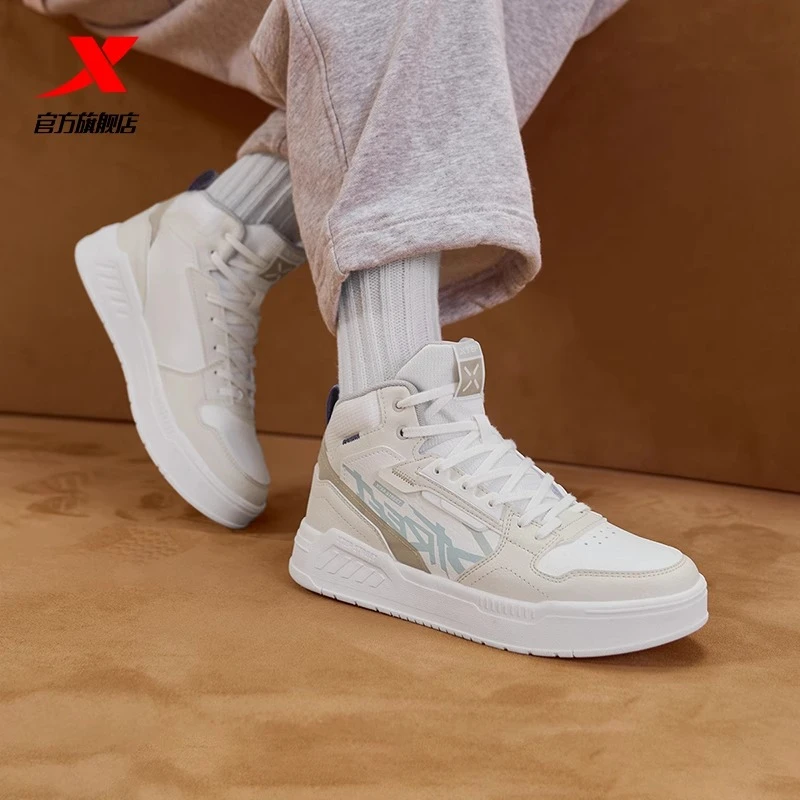 特步创新板鞋女鞋秋冬新款高帮厚底学生休闲鞋女子运动鞋