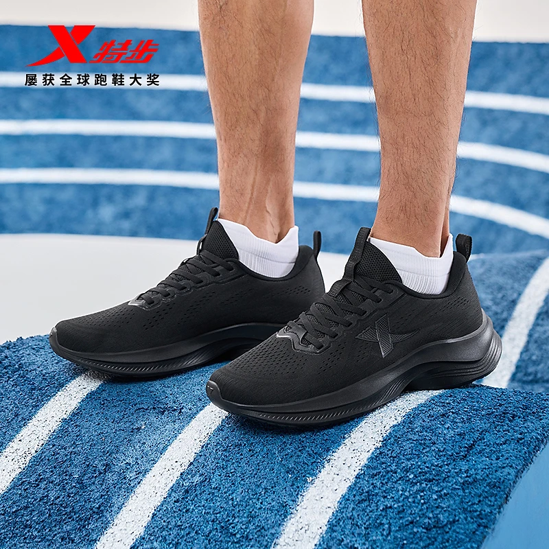 特步跑步鞋情侣款软底减震基础跑鞋夏季新款网面透气运动鞋