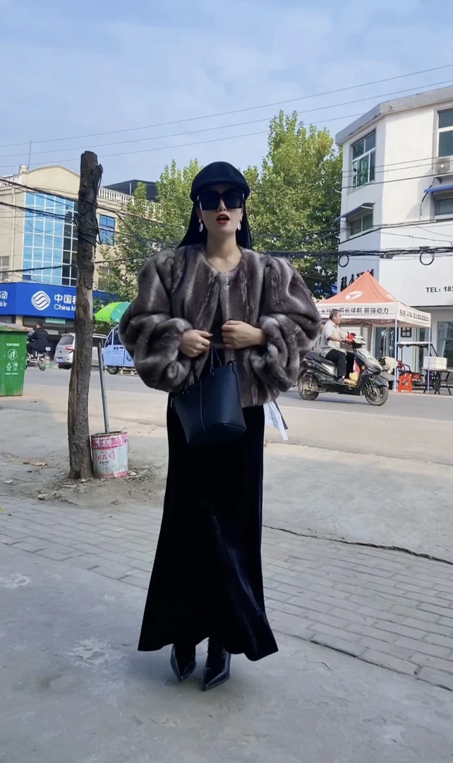 想想同款时髦毛毛外套
