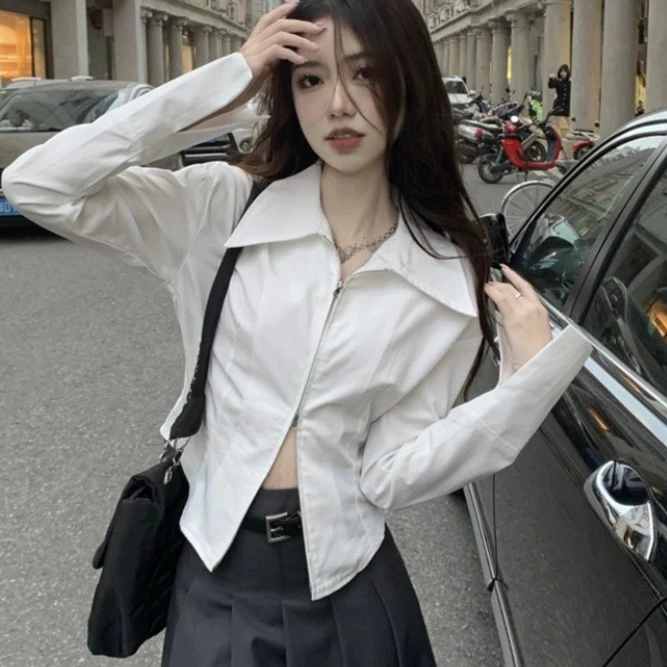 白色纯欲辣妹翻领衬衫女秋冬新款短款收腰显瘦长袖小衫内搭衬衣