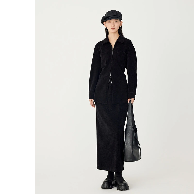 AUM/噢姆秋季灯芯绒黑色时尚女士简约设计师短外套M1DE40469