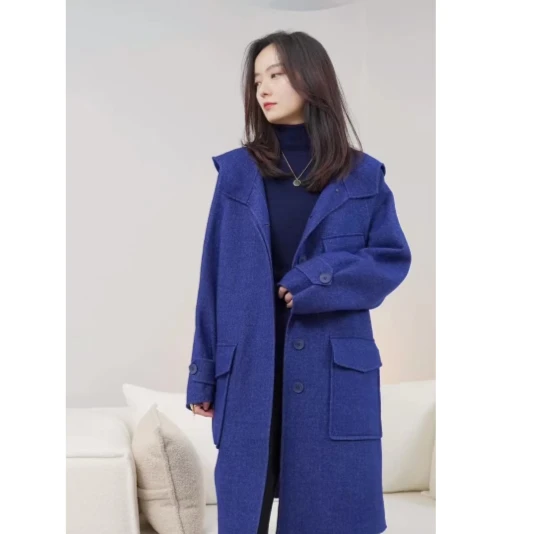 【羊毛大衣】AUM噢姆女冬装文艺深蓝连帽连帽毛呢外套气质M1BW1288D